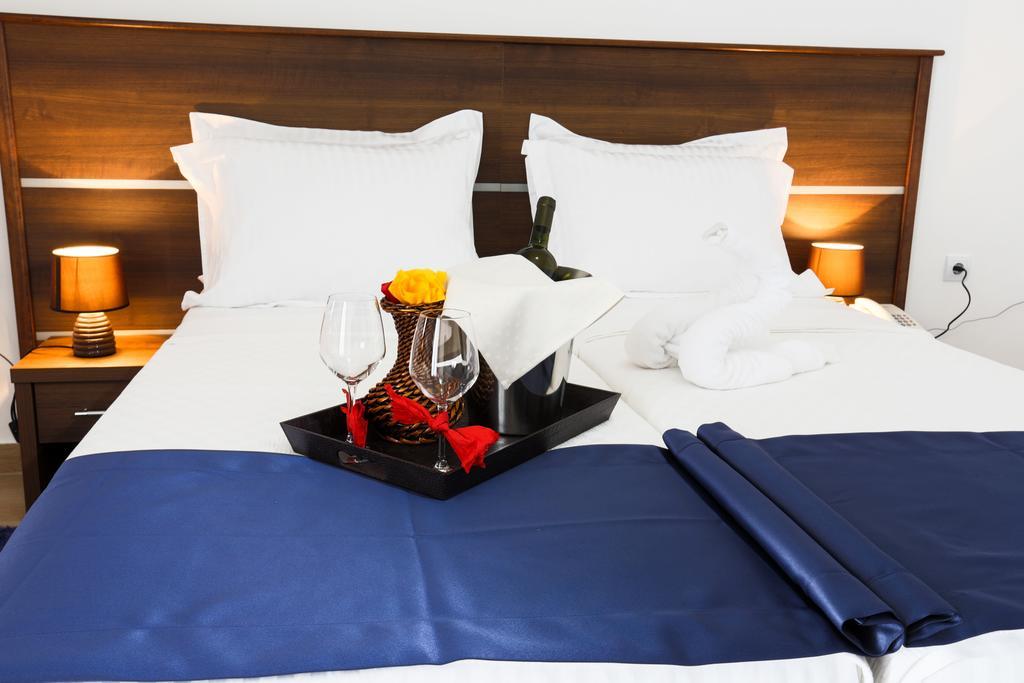 Hotel Akapulco Sutomore Phòng bức ảnh