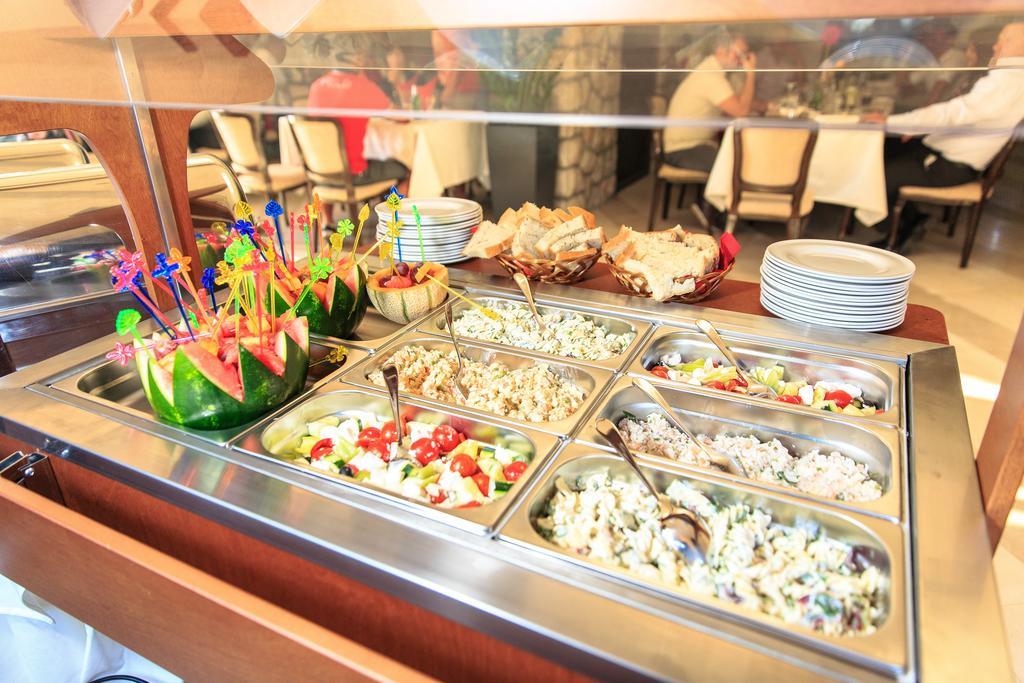 Hotel Akapulco Sutomore Ngoại thất bức ảnh