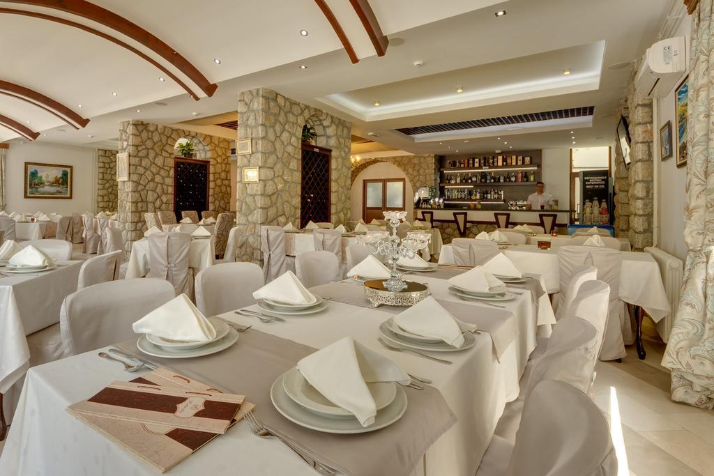 Hotel Akapulco Sutomore Ngoại thất bức ảnh