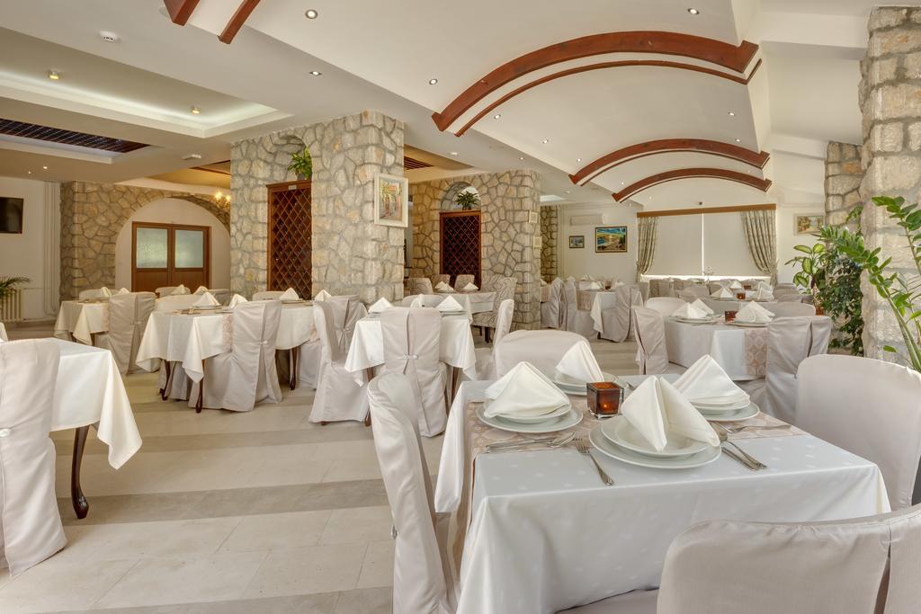 Hotel Akapulco Sutomore Ngoại thất bức ảnh
