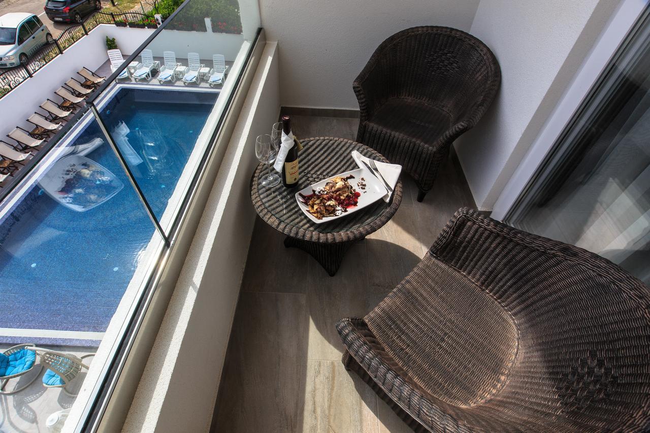 Hotel Akapulco Sutomore Ngoại thất bức ảnh